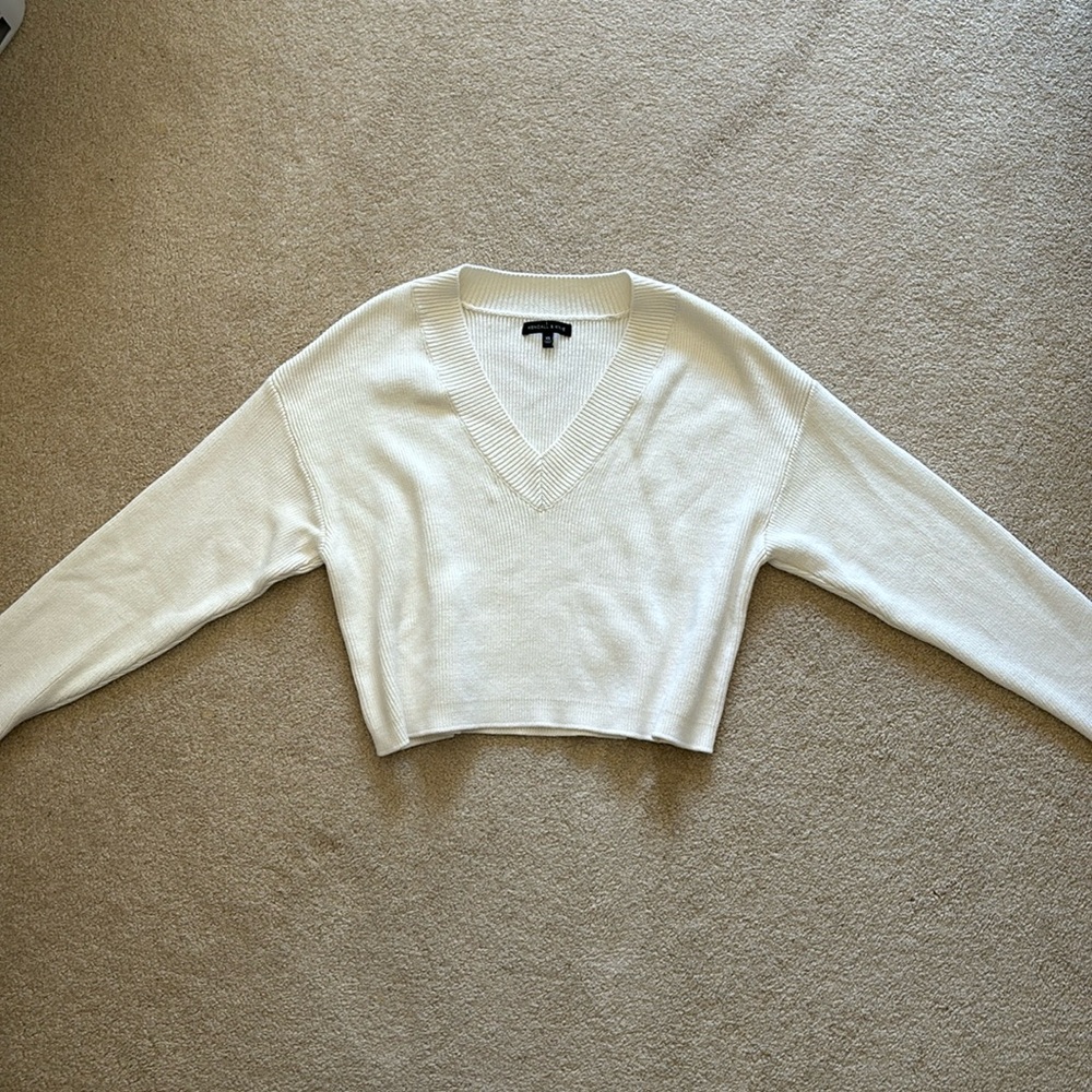 Kendall & Kylie Cream Knit V-Neck Sweater (XS)